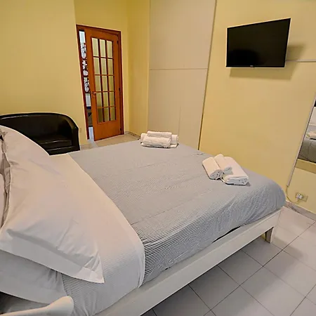 Nuvole E Lenzuola House Centro 아파트 *