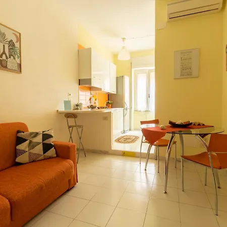 Nuvole E Lenzuola House Centro Apartment